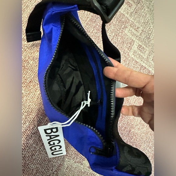 Baggu small nylon crescent in lapis blue NWT - Picture 5 of 7